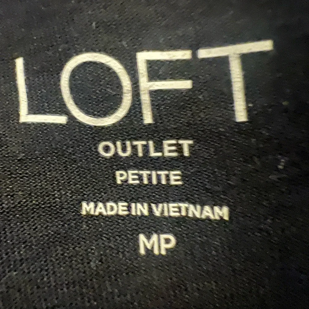 Loft Black & White Patterned Blouse! - Picture 12 of 13